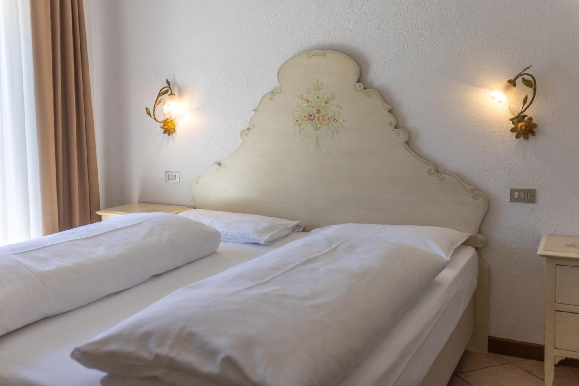 Hotel Villa Margherita Лимоне сул Гарда Екстериор снимка