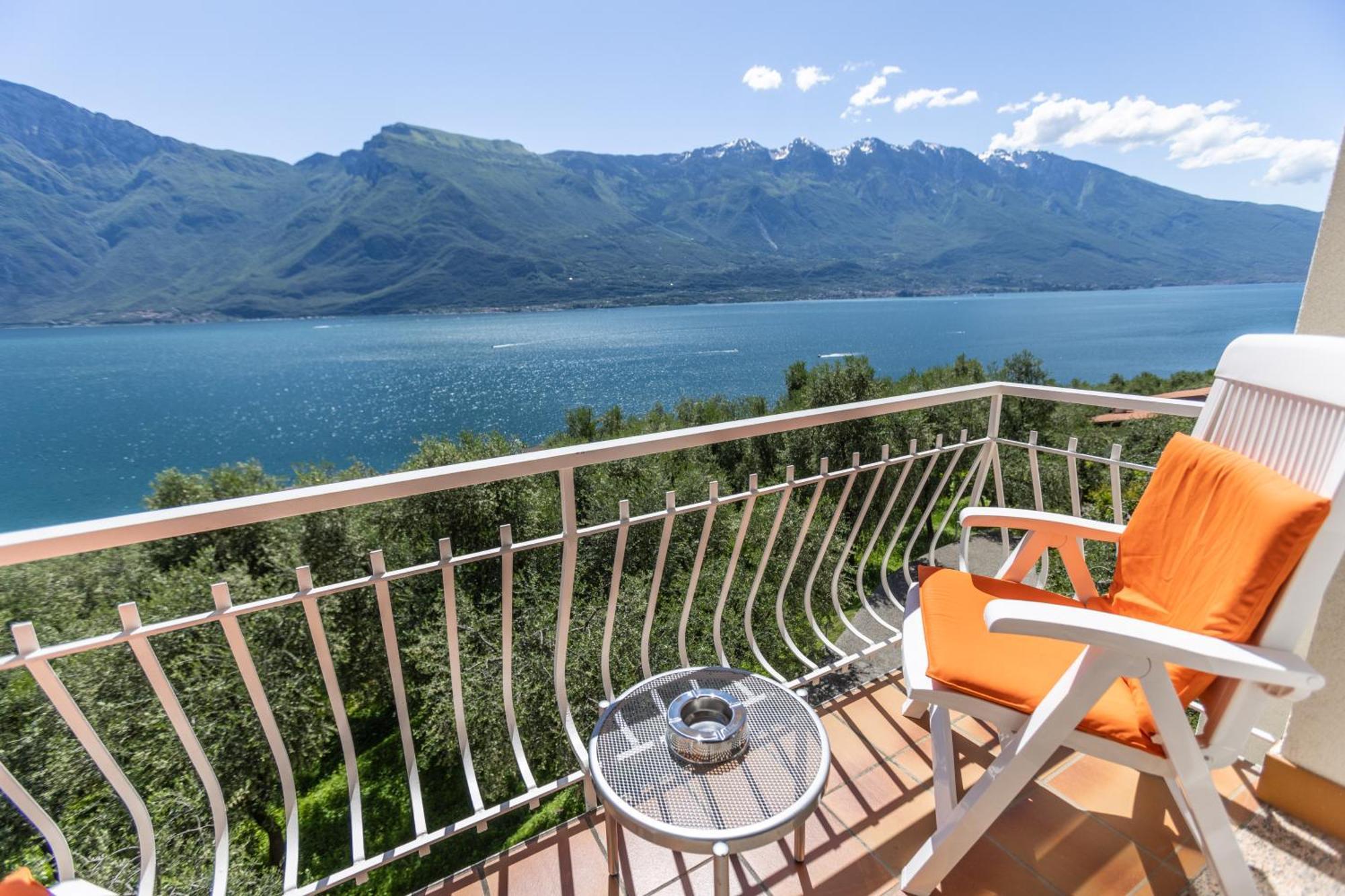 Hotel Villa Margherita Лимоне сул Гарда Екстериор снимка