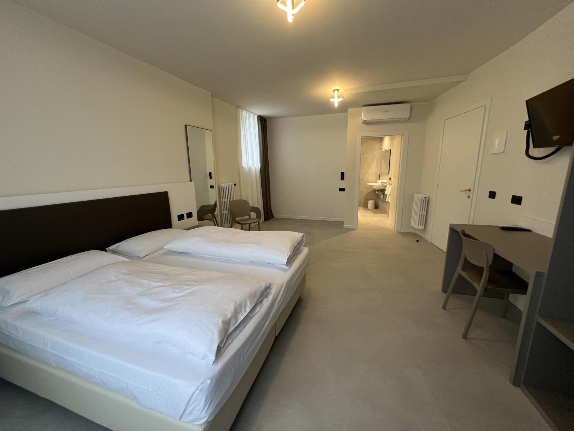 Hotel Villa Margherita Лимоне сул Гарда Екстериор снимка