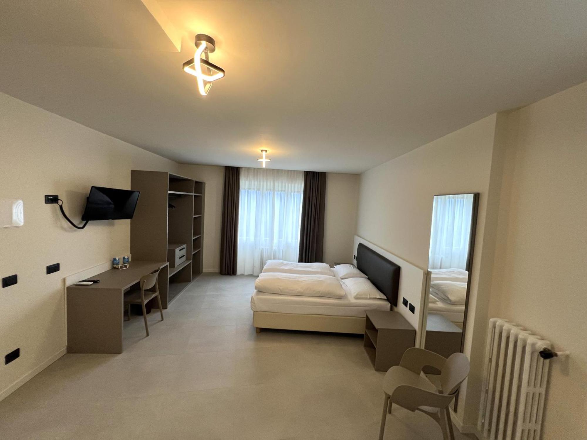 Hotel Villa Margherita Лимоне сул Гарда Екстериор снимка