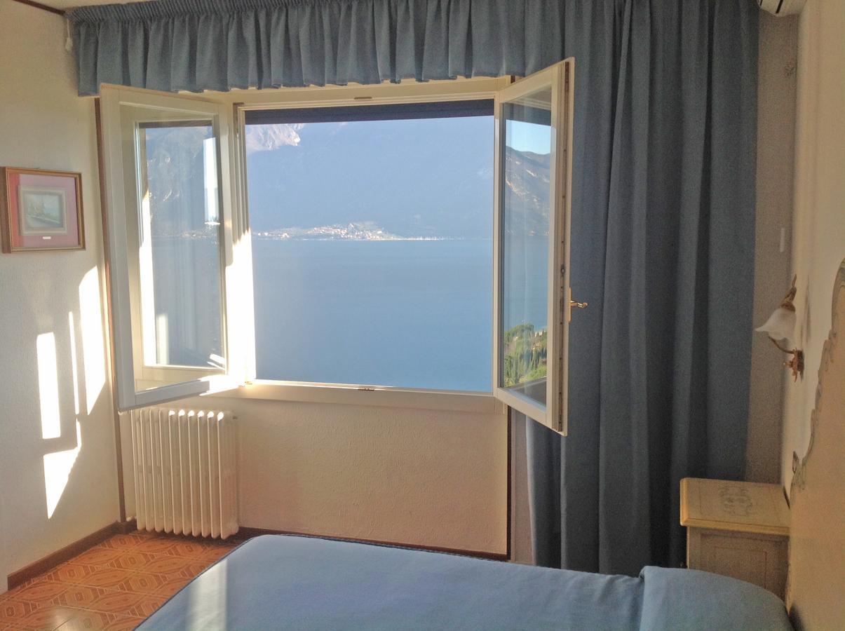 Hotel Villa Margherita Лимоне сул Гарда Екстериор снимка